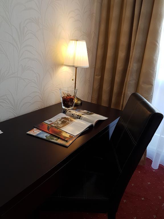 Hotel Nivy Братислава Экстерьер фото