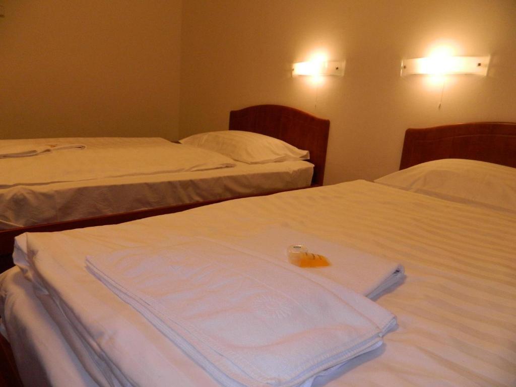 Hotel Nivy Братислава Экстерьер фото
