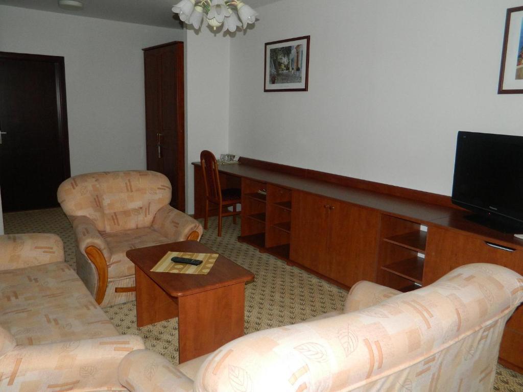 Hotel Nivy Братислава Экстерьер фото